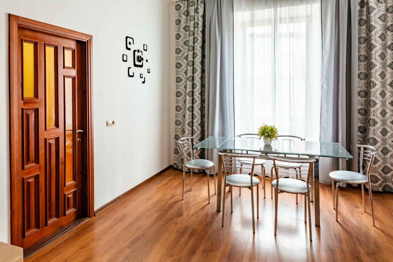 Bv Apartments Exquisite Lvov Exteriér fotografie